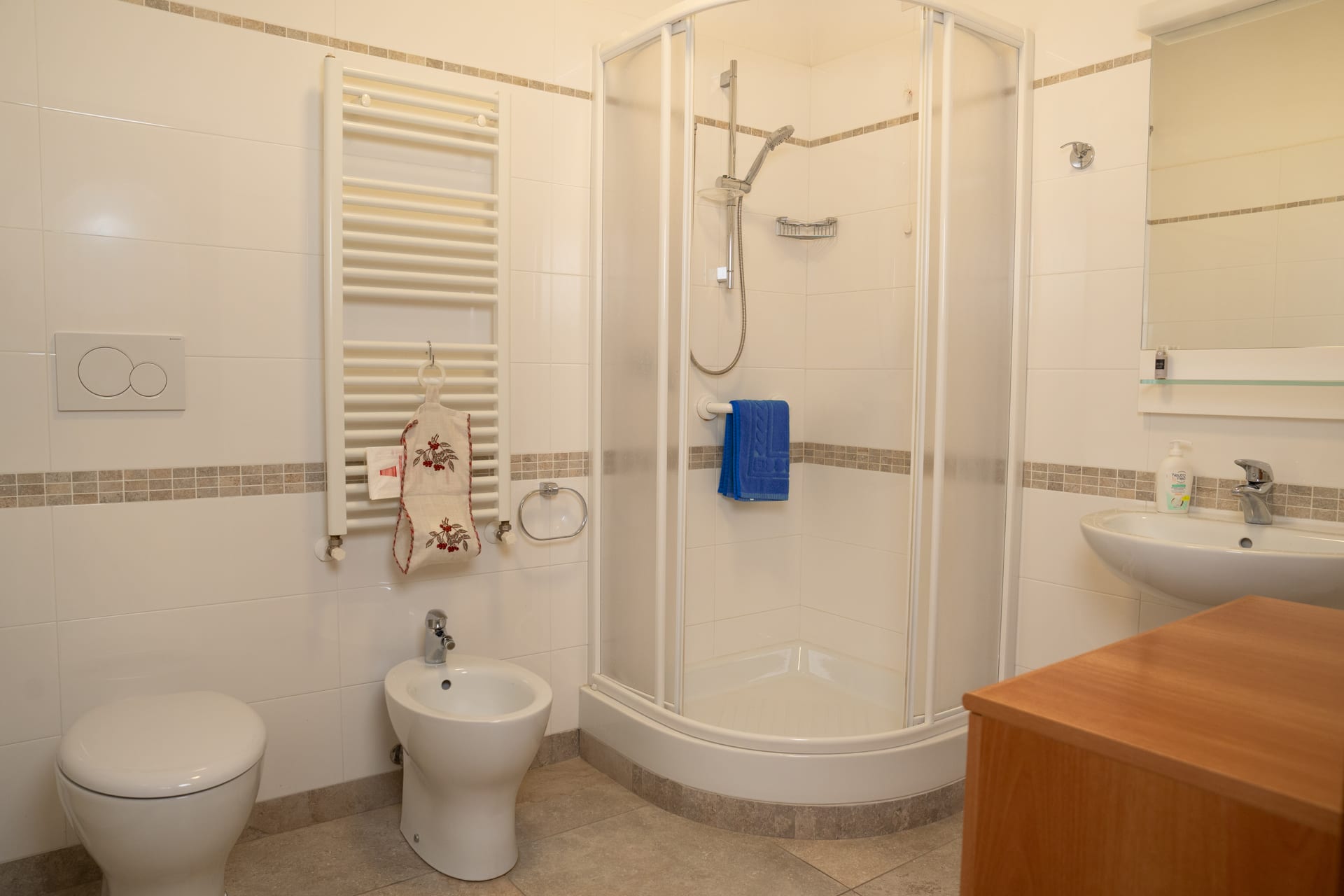 Casa Madre Nazarena - Bagno con doccia